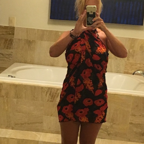 Swimsuit wrap - Picture 2 of 7